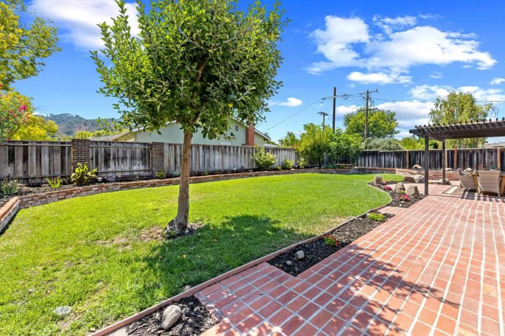 173 Belwood Los Gatos, CA 95032