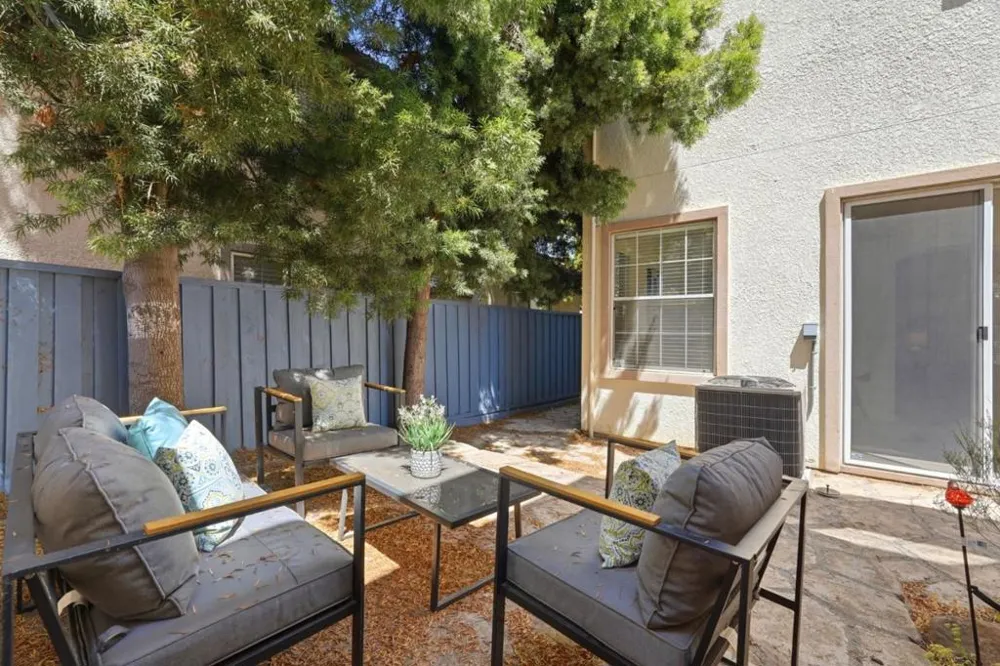 425 S Monroe Street San Jose, CA 95128