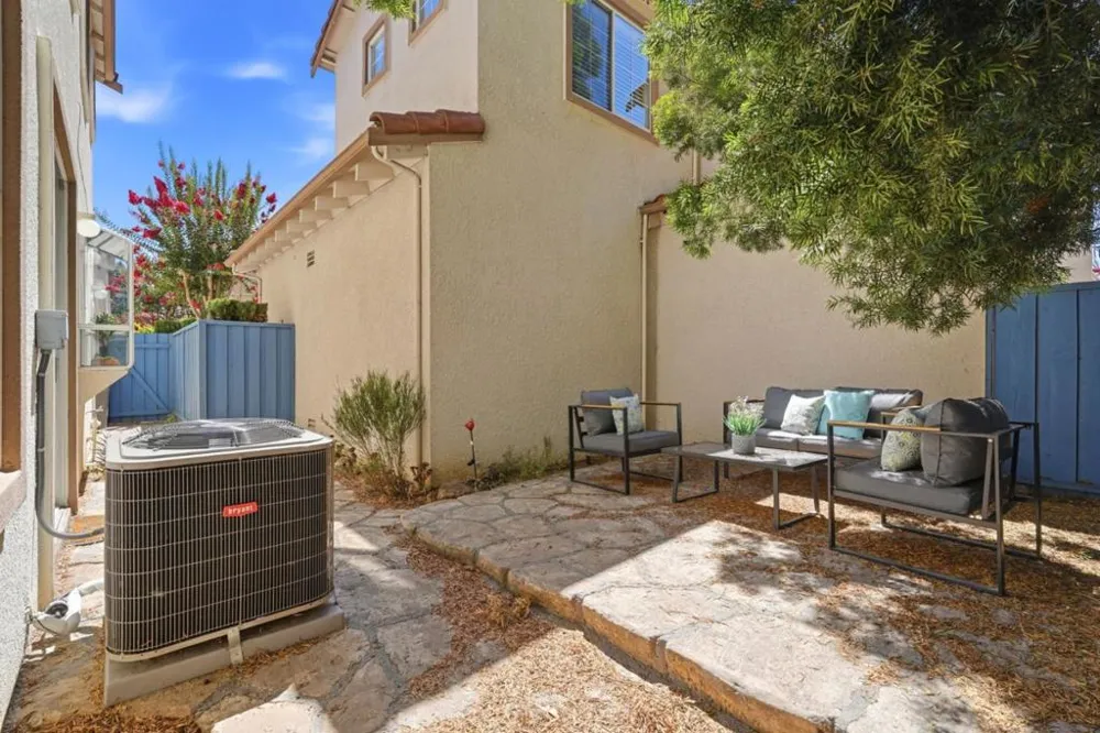 425 S Monroe Street San Jose, CA 95128