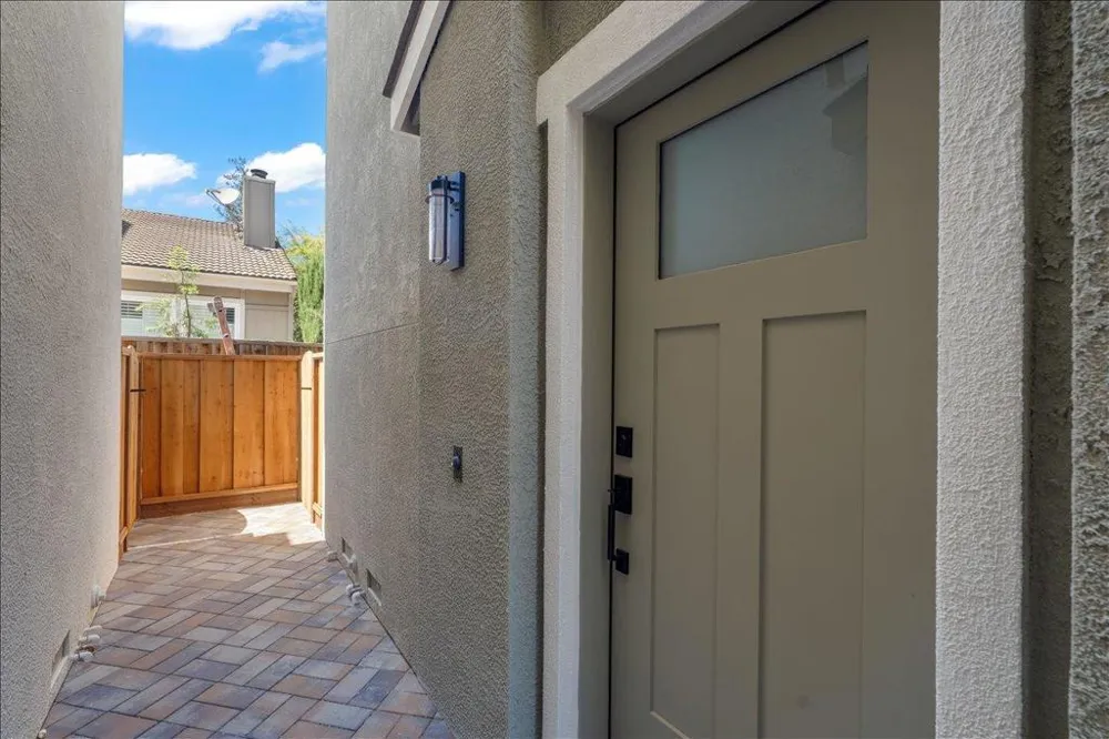 184 W. Rincon Ave Campbell, CA 95008