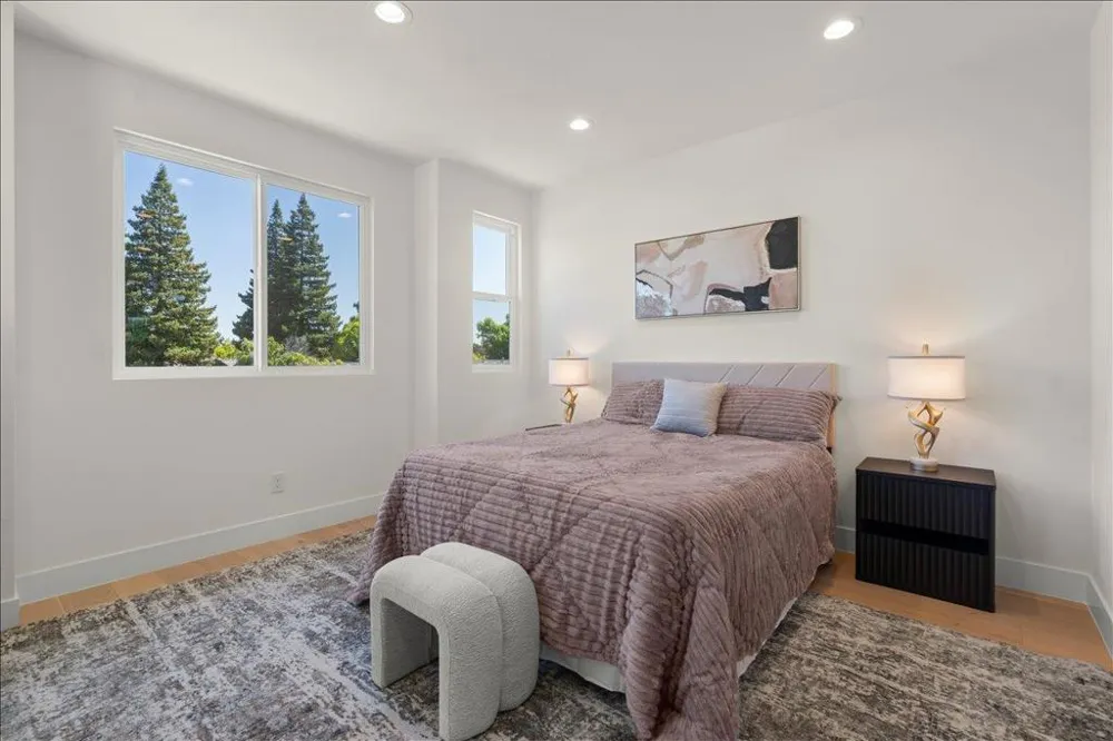 184 W. Rincon Ave Campbell, CA 95008