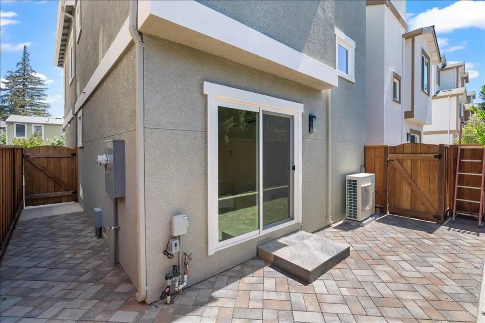 184 W. Rincon Ave Campbell, CA 95008