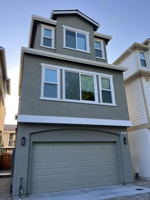 184 W. Rincon Ave