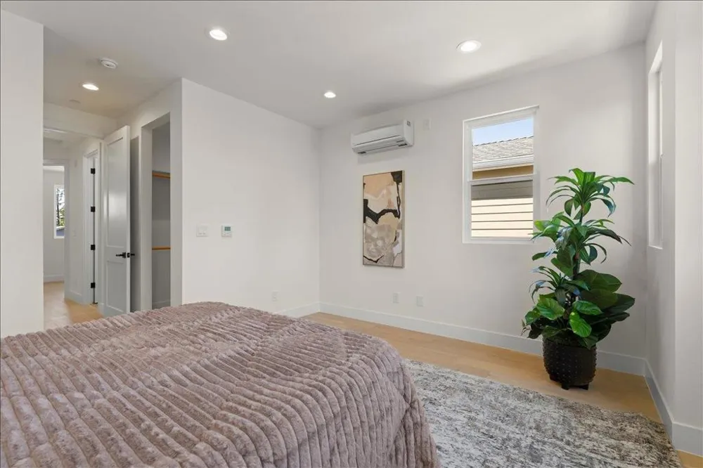 184 W. Rincon Ave Campbell, CA 95008