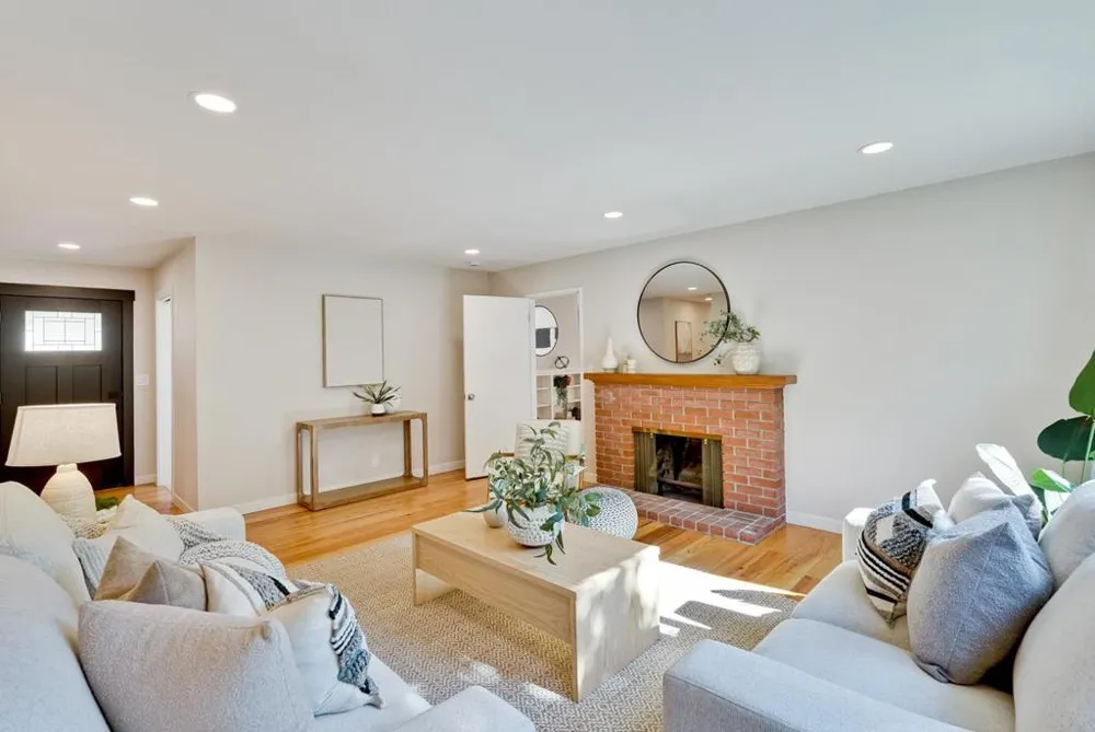 1680 Fordham Way Mountain View, CA 94040