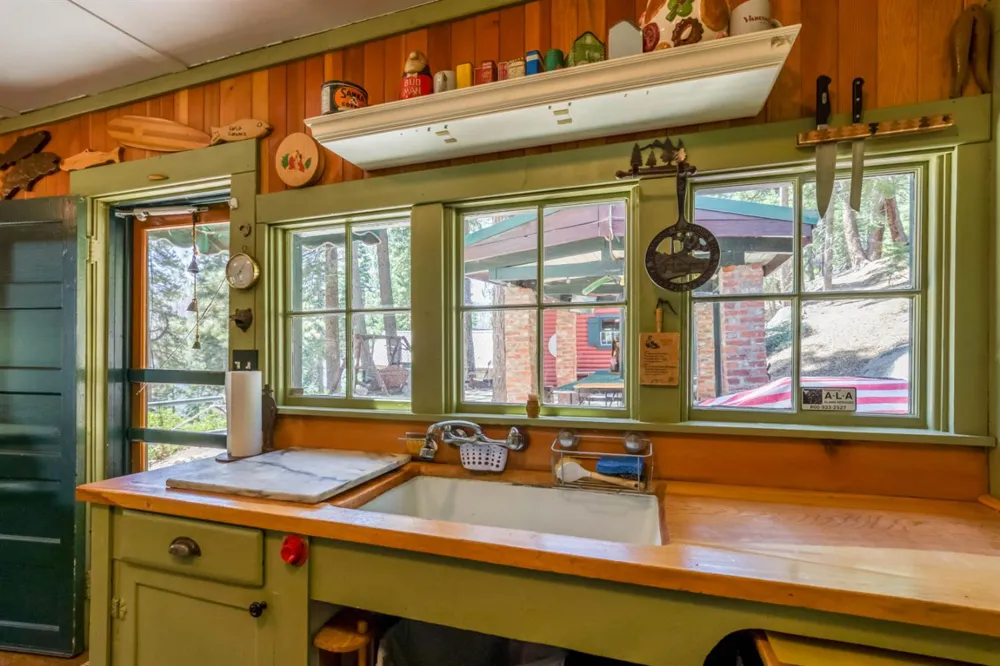 24 Bear Creek Lane Lakeshore, CA 93664
