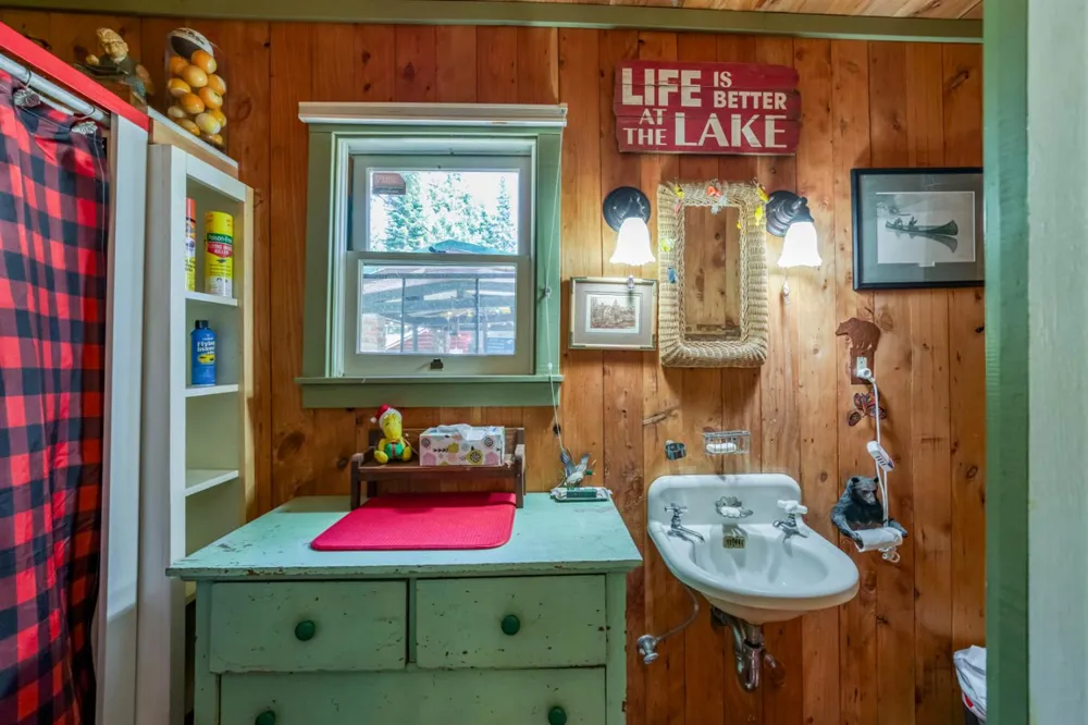 24 Bear Creek Lane Lakeshore, CA 93664