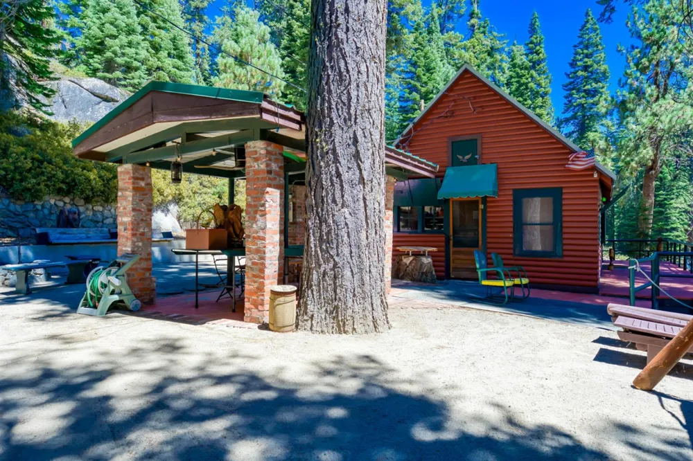 24 Bear Creek Lane Lakeshore, CA 93664