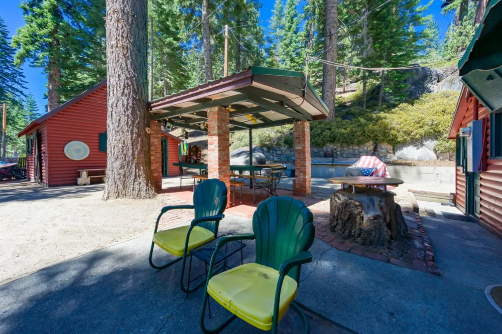 24 Bear Creek Lane Lakeshore, CA 93664