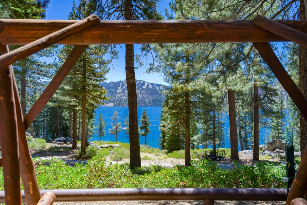 24 Bear Creek Lane Lakeshore, CA 93664