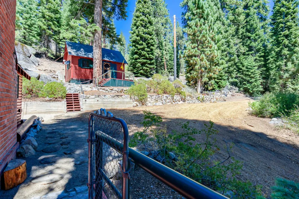 24 Bear Creek Lane Lakeshore, CA 93664