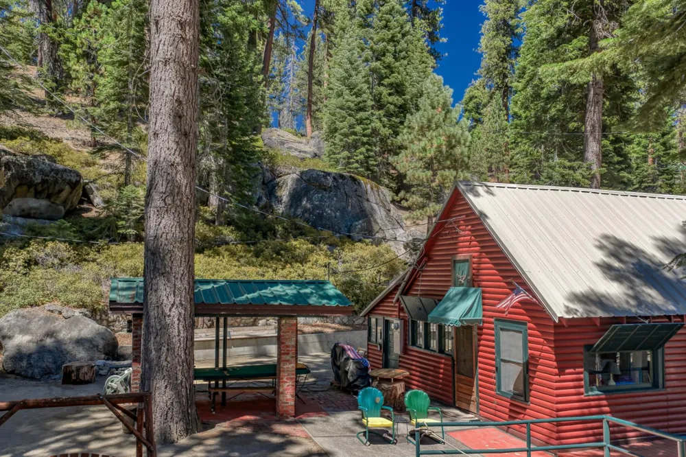 24 Bear Creek Lane Lakeshore, CA 93664