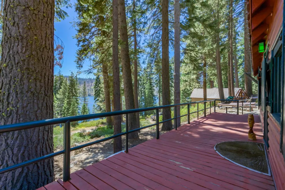 24 Bear Creek Lane Lakeshore, CA 93664