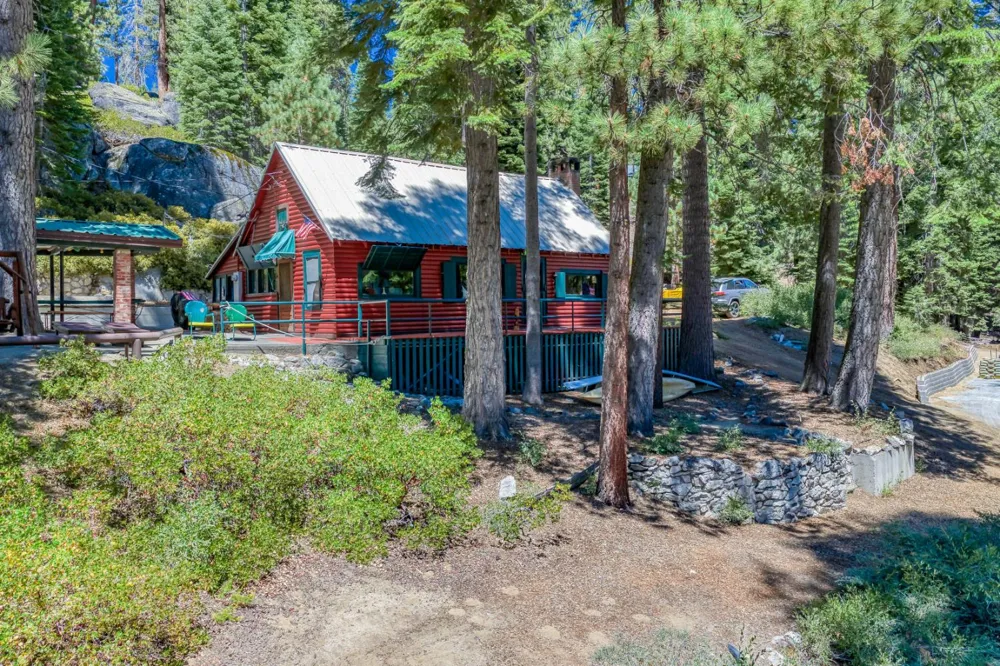24 Bear Creek Lane Lakeshore, CA 93664
