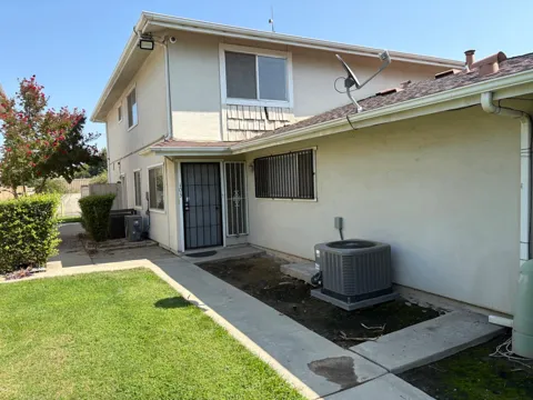 4924 Holt #103
