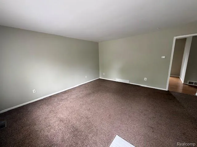 309 E Farnum Avenue Royal Oak City, MI 48067