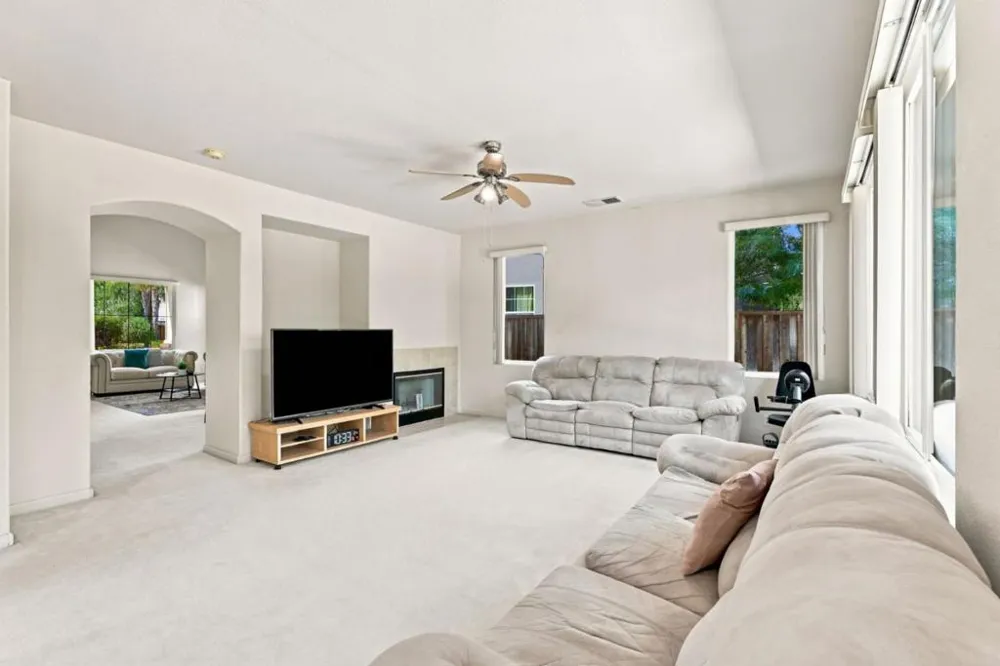 691 Tulare Court Tracy, CA 95304