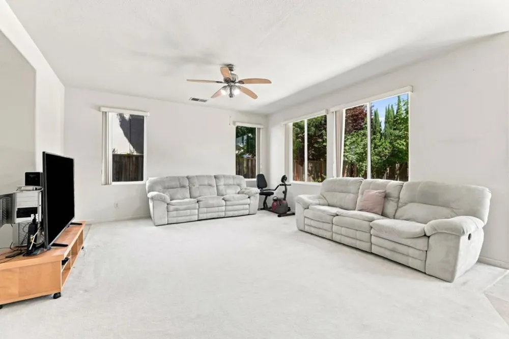 691 Tulare Court Tracy, CA 95304