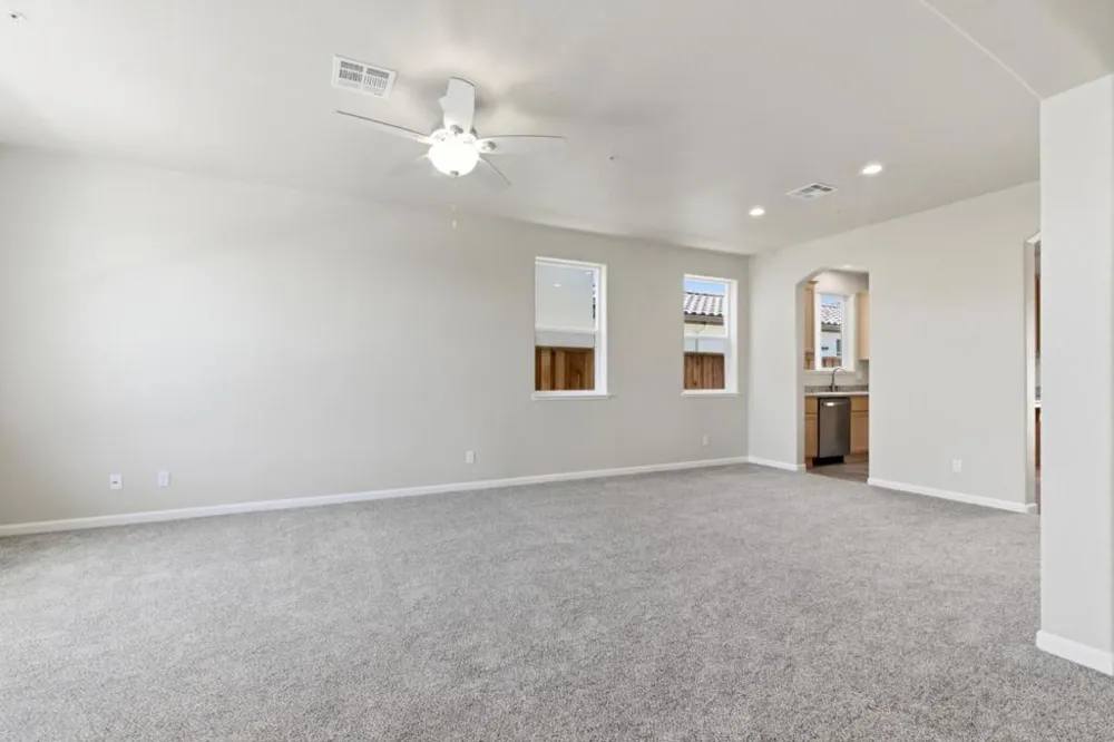 748 Aurora Way King City, CA 93930