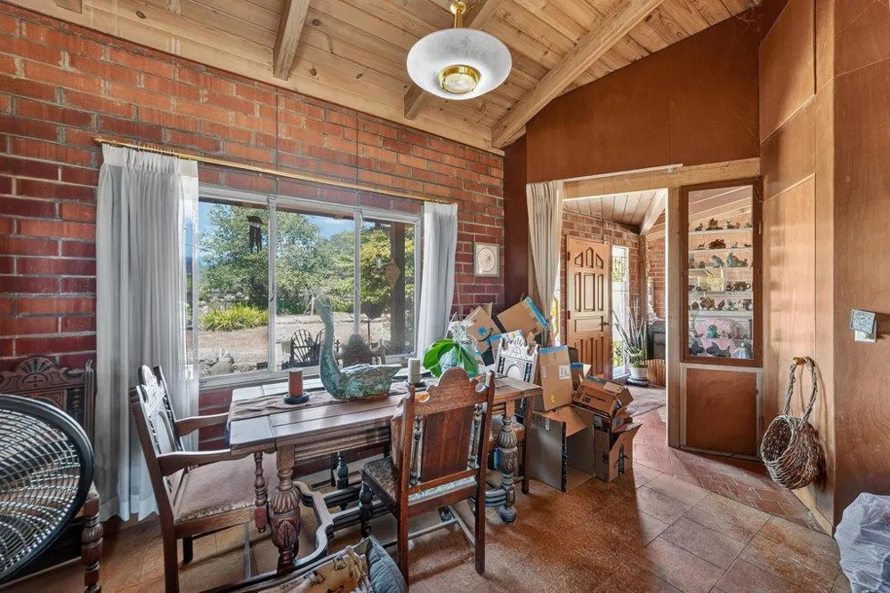 211 Smith Road Watsonville, CA 95076