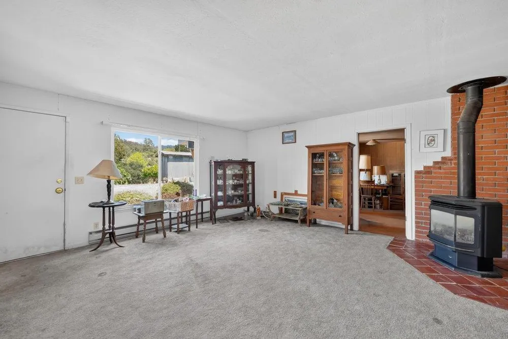 211 Smith Road Watsonville, CA 95076