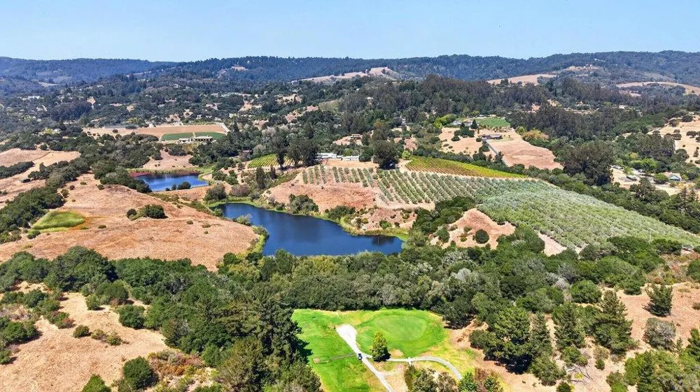 211 Smith Road Watsonville, CA 95076