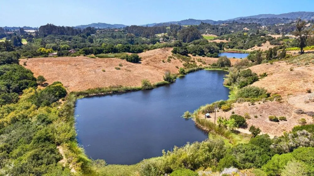 211 Smith Road Watsonville, CA 95076