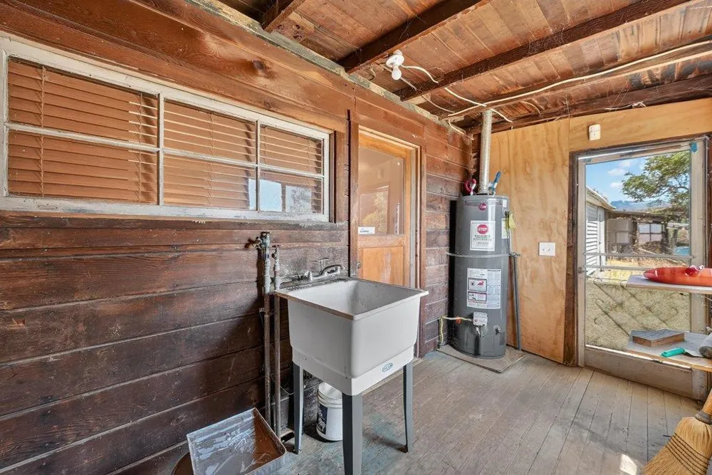 211 Smith Road Watsonville, CA 95076