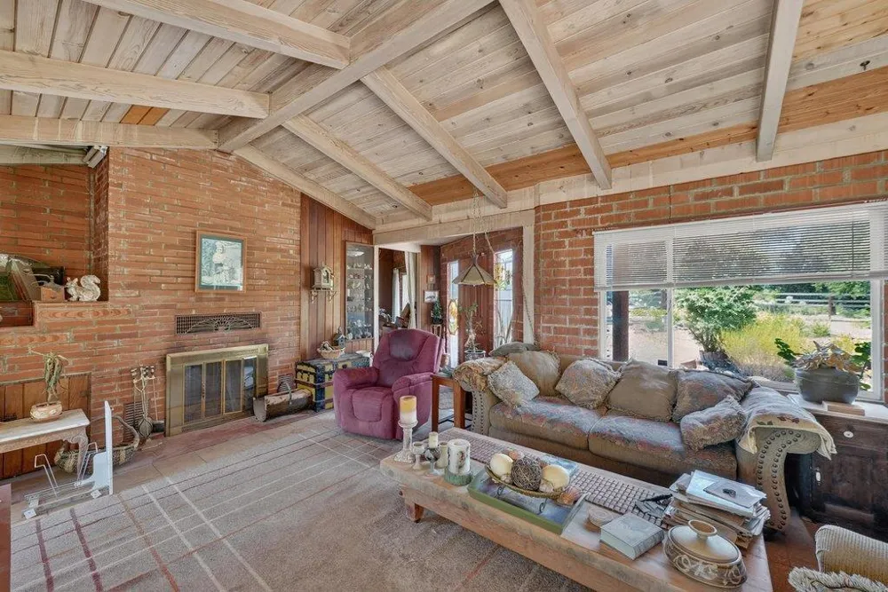 211 Smith Road Watsonville, CA 95076
