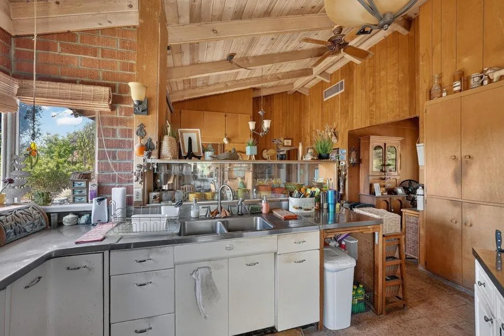 211 Smith Road Watsonville, CA 95076