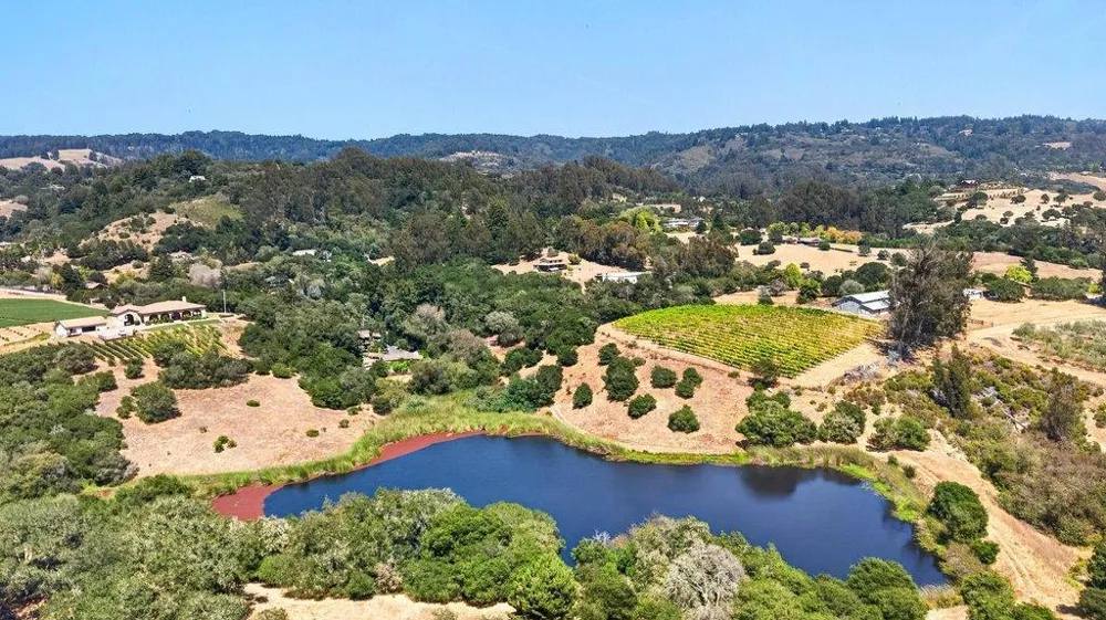 211 Smith Road Watsonville, CA 95076