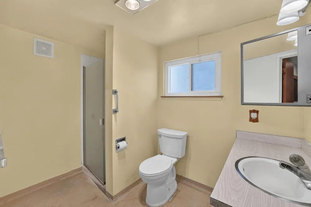 211 Smith Road Watsonville, CA 95076