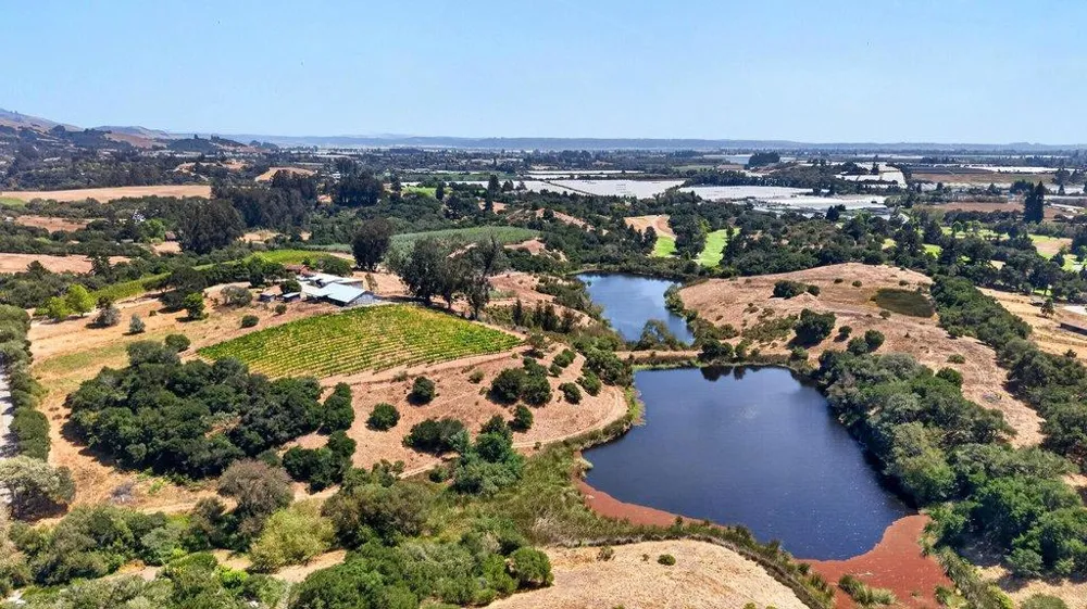 211 Smith Road Watsonville, CA 95076