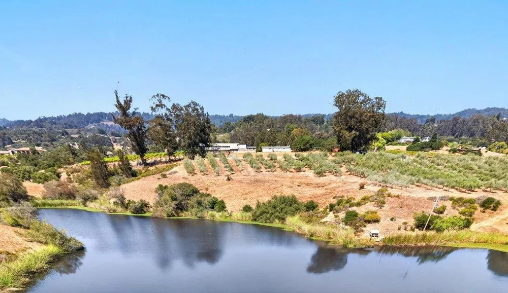211 Smith Road Watsonville, CA 95076