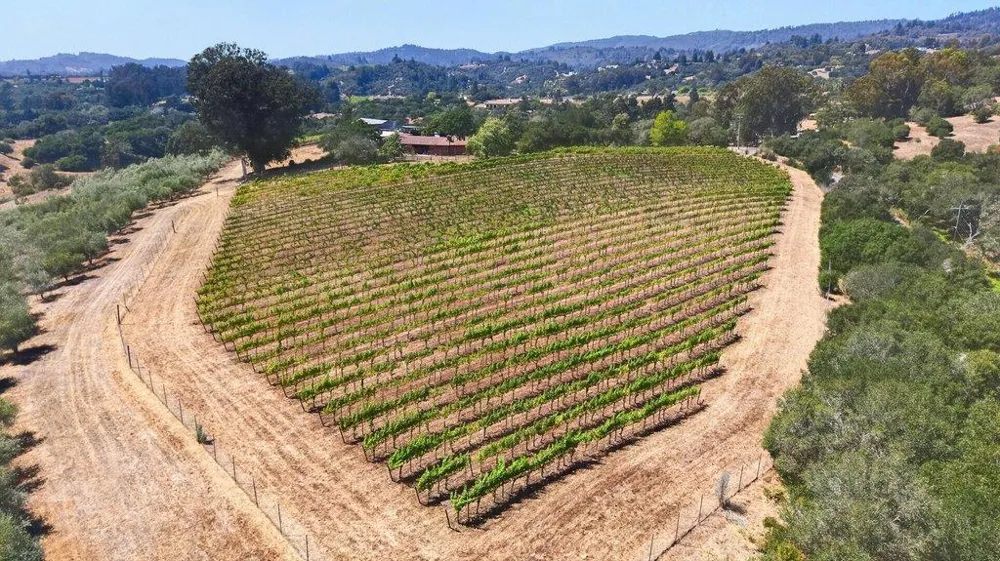 211 Smith Road Watsonville, CA 95076