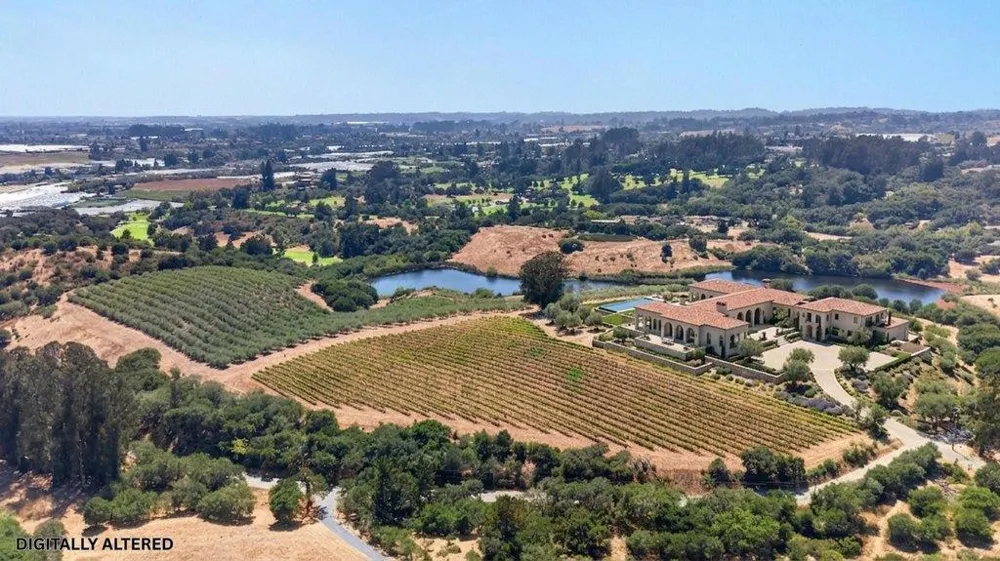 211 Smith Road Watsonville, CA 95076