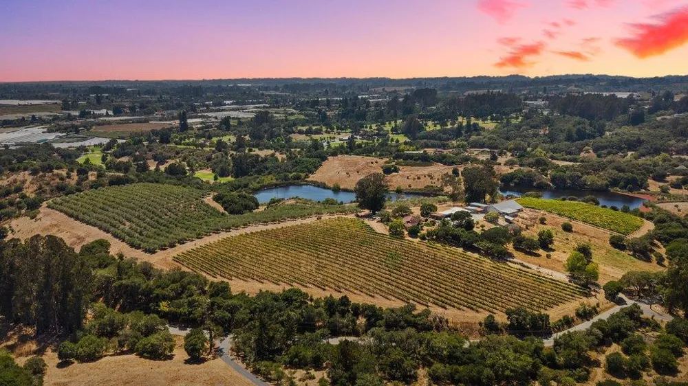 211 Smith Road Watsonville, CA 95076