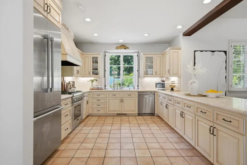 27 Valley Road Atherton, CA 94027