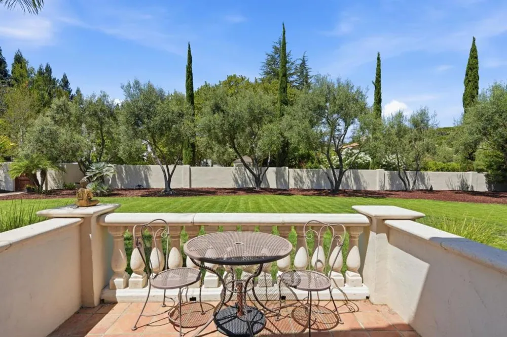 27 Valley Road Atherton, CA 94027