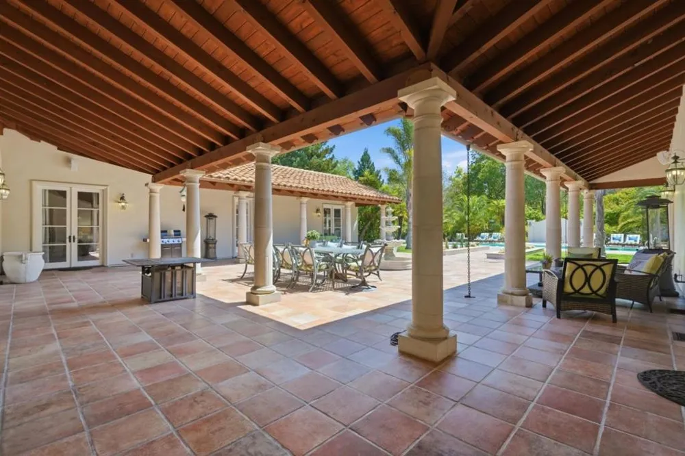 27 Valley Road Atherton, CA 94027