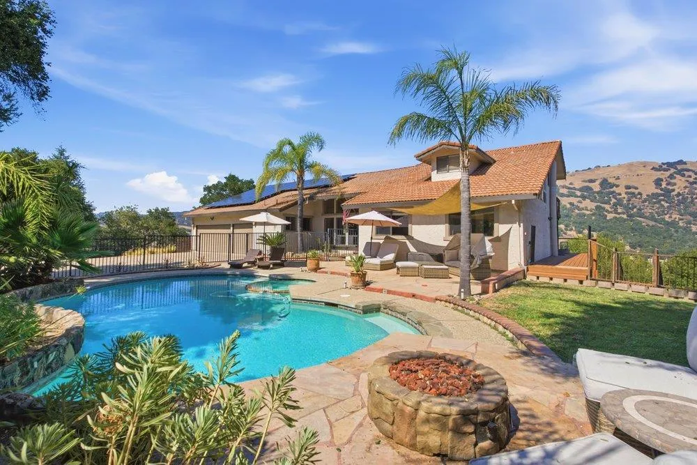 17240 Copper Hill Drive Morgan Hill, CA 95037