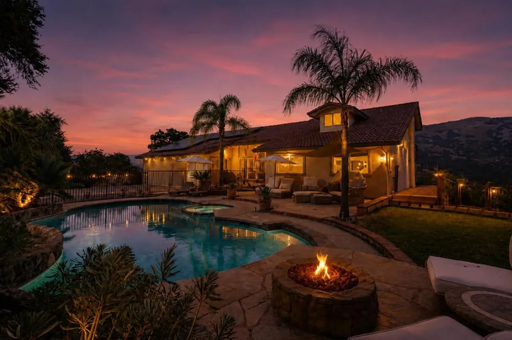 17240 Copper Hill Drive Morgan Hill, CA 95037