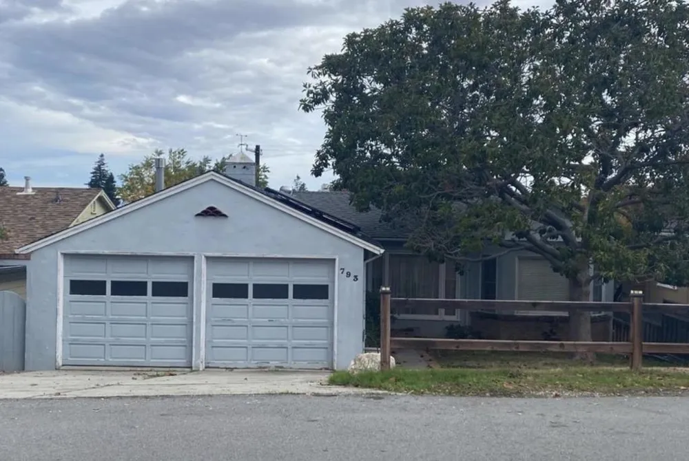 793 Orange Avenue San Carlos, CA 94070