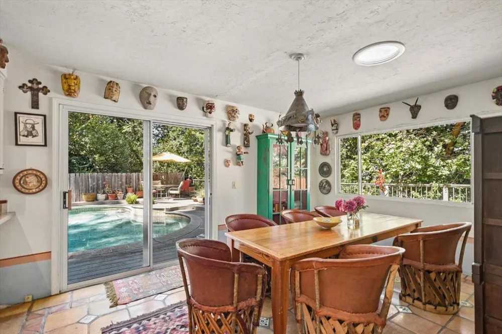 22425 Summit Road Los Gatos, CA 95033