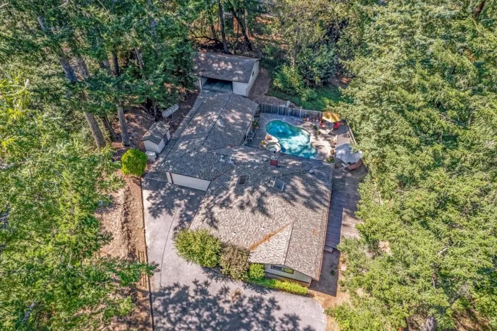 22425 Summit Road Los Gatos, CA 95033