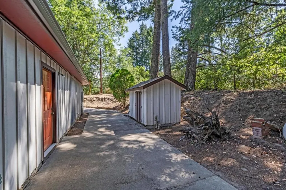 22425 Summit Road Los Gatos, CA 95033