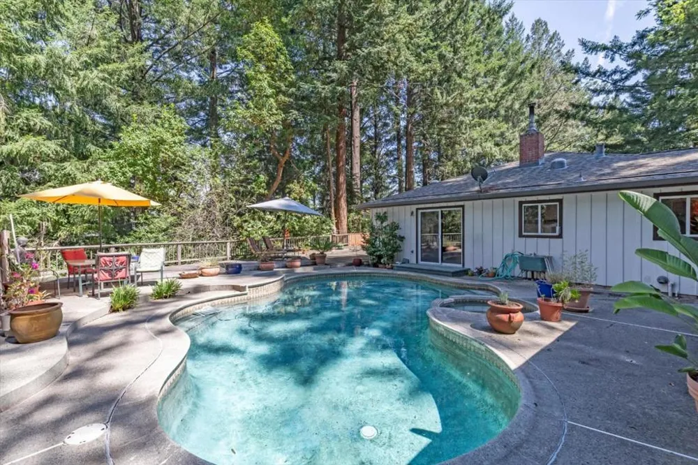22425 Summit Road Los Gatos, CA 95033