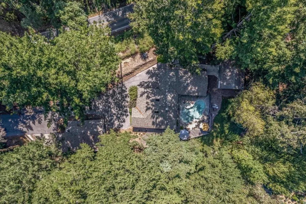 22425 Summit Road Los Gatos, CA 95033