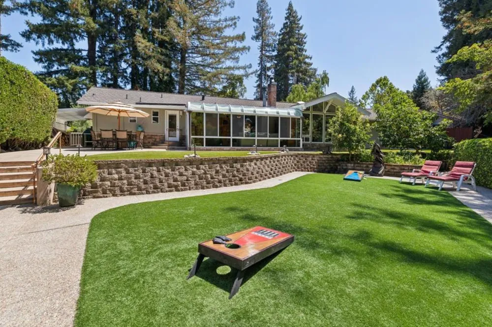 1650 Cordilleras Road Redwood City, CA 94062