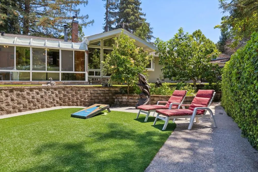 1650 Cordilleras Road Redwood City, CA 94062